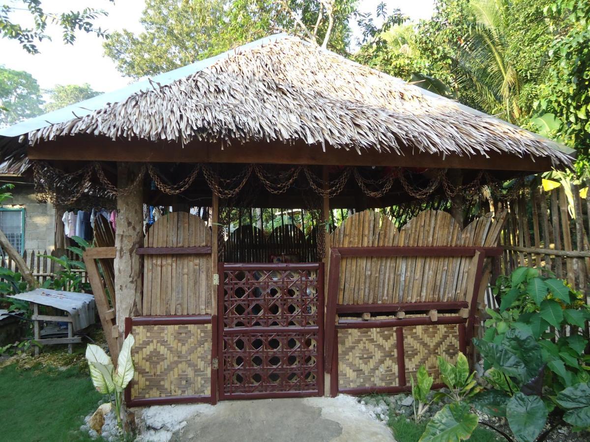 Lhoyjean Garden Hostel Batuan Екстериор снимка