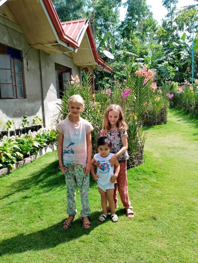 Lhoyjean Garden Hostel Batuan Екстериор снимка