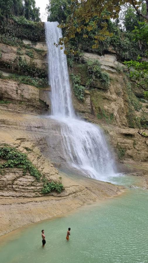 Lhoyjean Garden Hostel Batuan Екстериор снимка