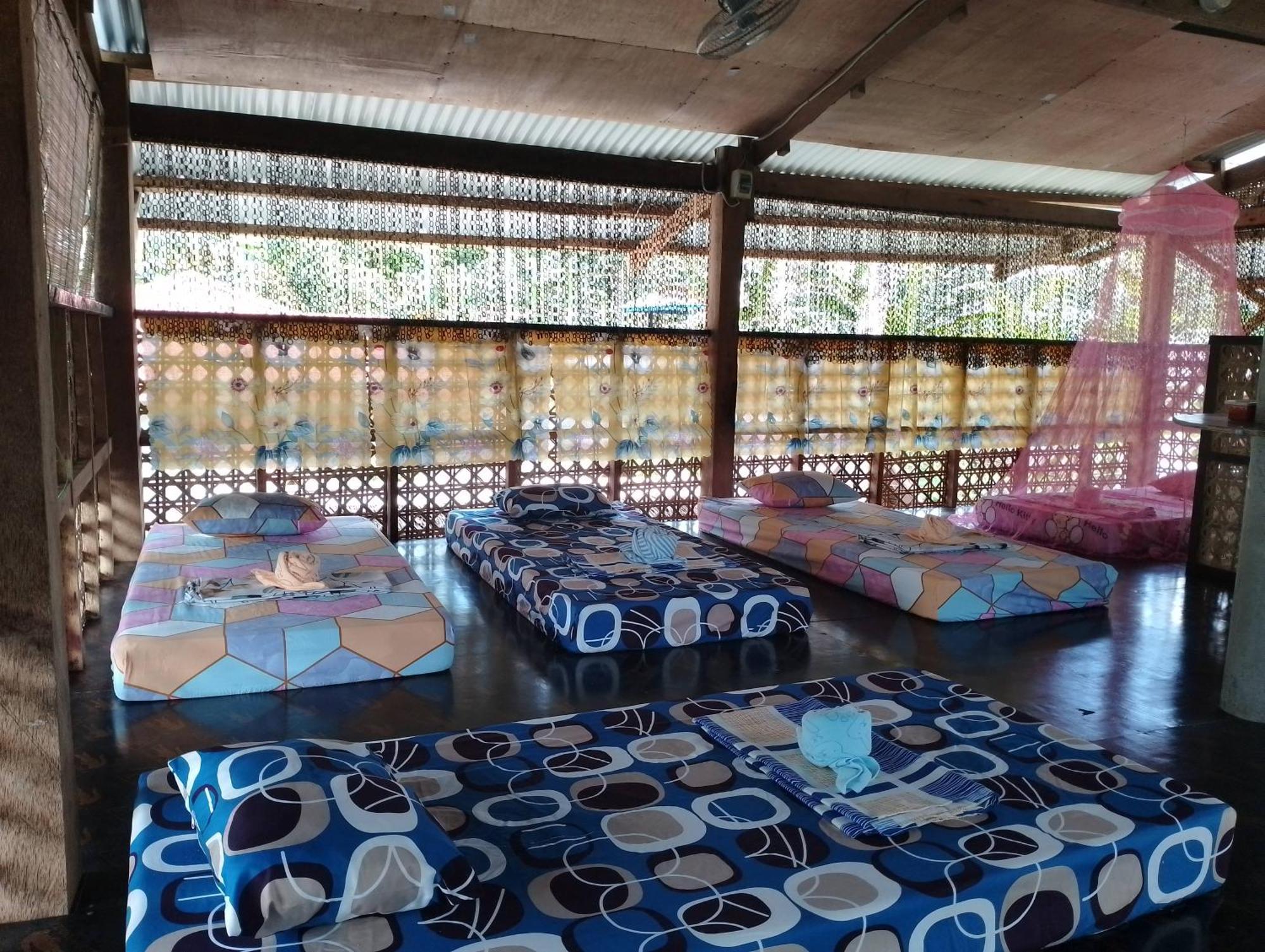 Lhoyjean Garden Hostel Batuan Екстериор снимка